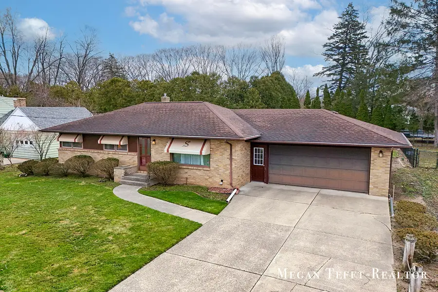 900 Maynard Nw, Grand Rapids, MI 49504 - #2