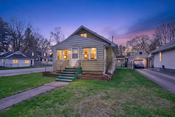 705 E Bird Street, Jackson, MI 49203