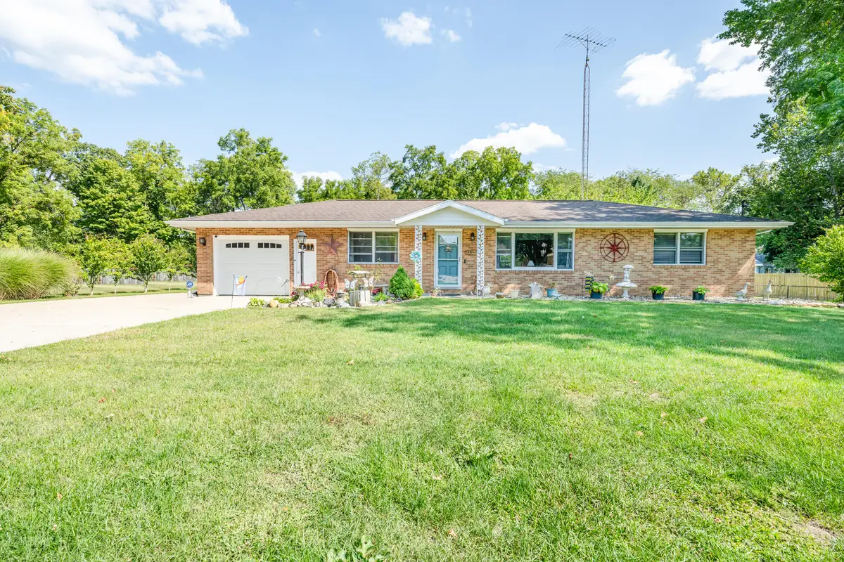 4537 Stanley Avenue, Watervliet, MI 49098 - #1