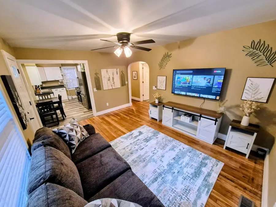 134 W Alcott Street, Kalamazoo, MI 49001 - #2