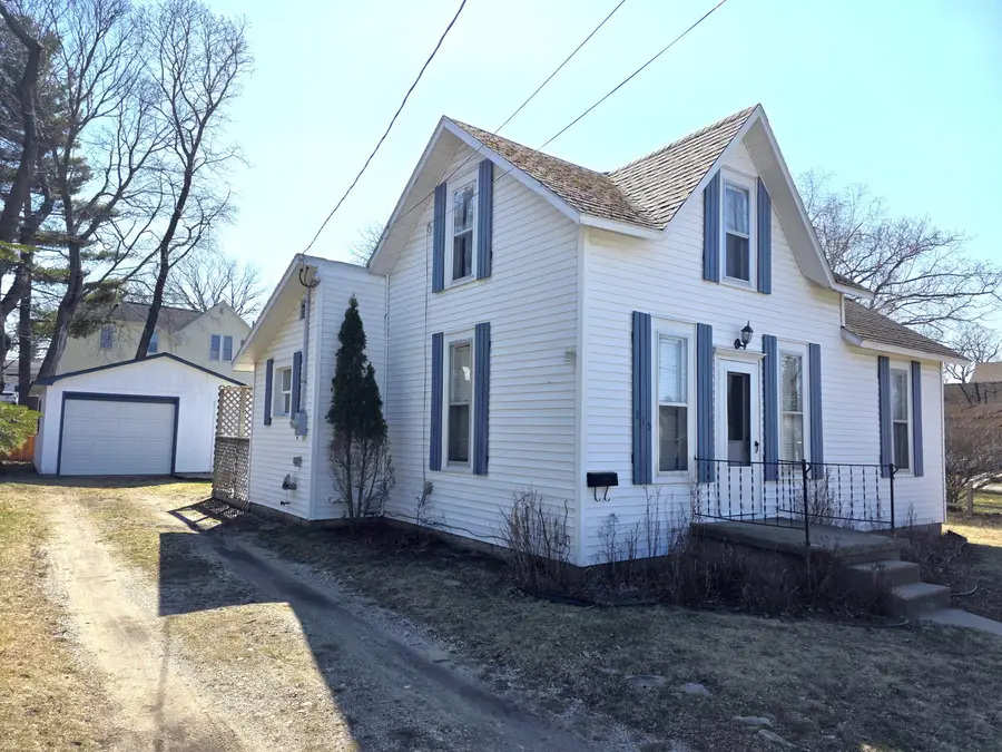 315 4th Avenue, Manistee, MI 49660 - #2