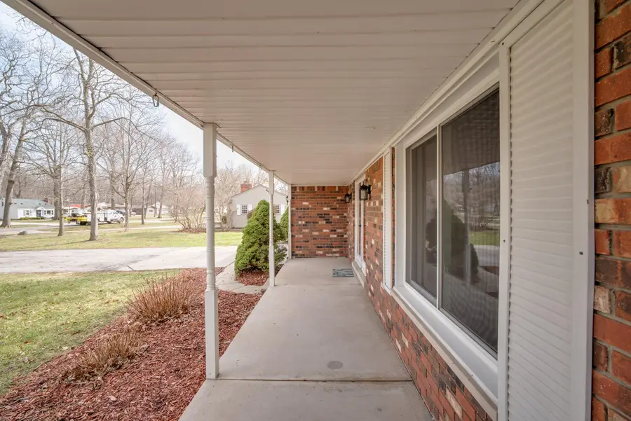 9137 Rucker Road, Grosse Ile, MI 48138 - #3