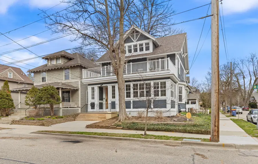 22 Grand Avenue Ne, Grand Rapids, MI 49503 - #3