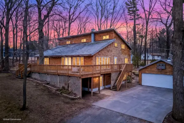 9531 W Silver Lake Road, Mears, MI 49436