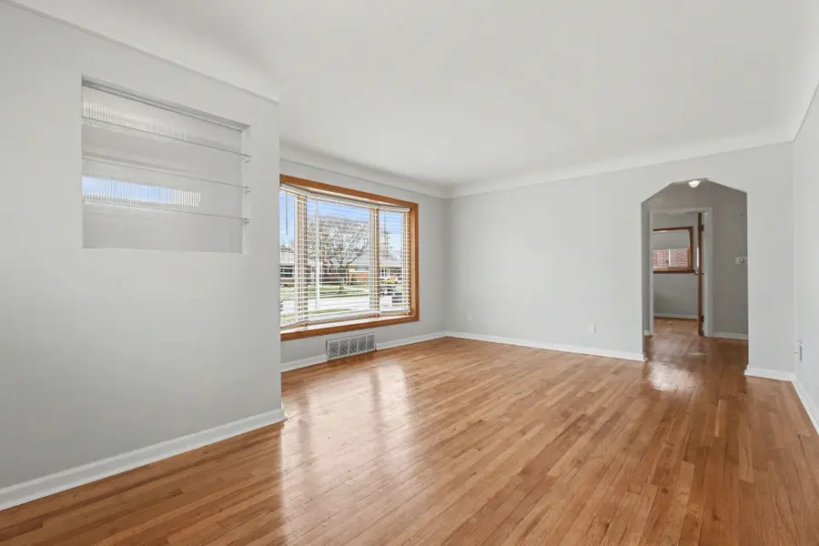 29043 Hathaway, Livonia, MI 48150 - #3