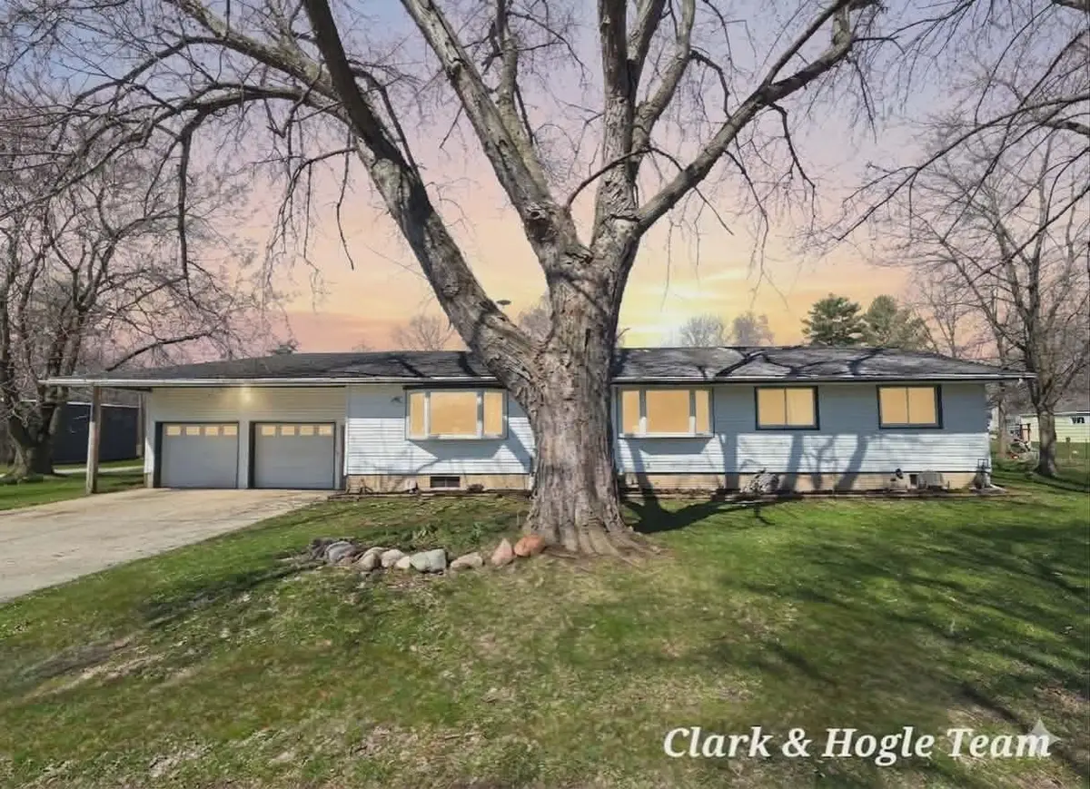 645 E Lyons Street, Lyons, MI 48851 - #1