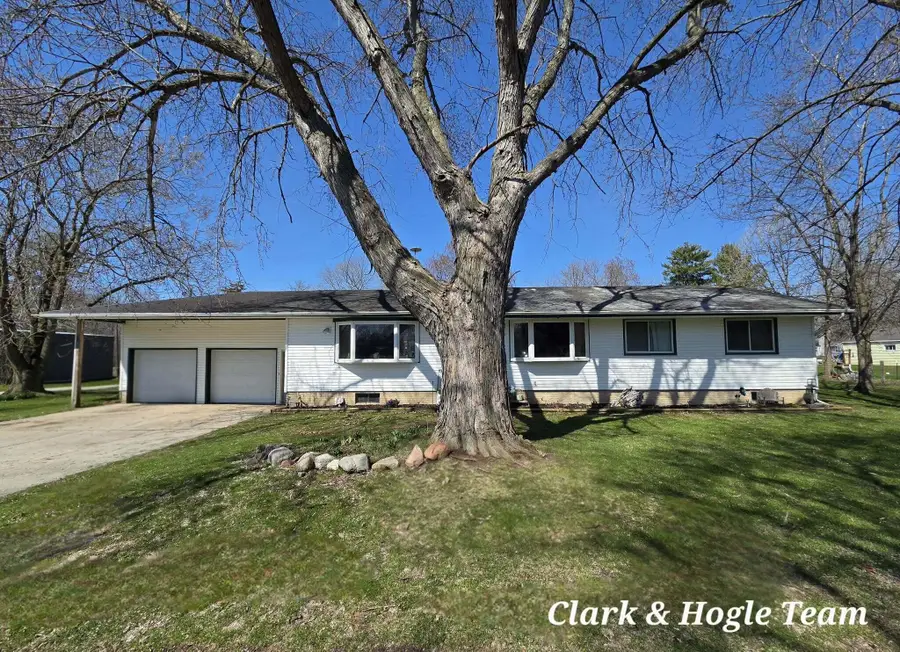 645 E Lyons Street, Lyons, MI 48851 - #3