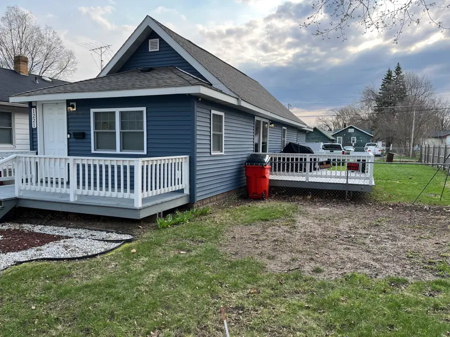 1221 Pearl Street, Benton Harbor, MI 49022 - #2