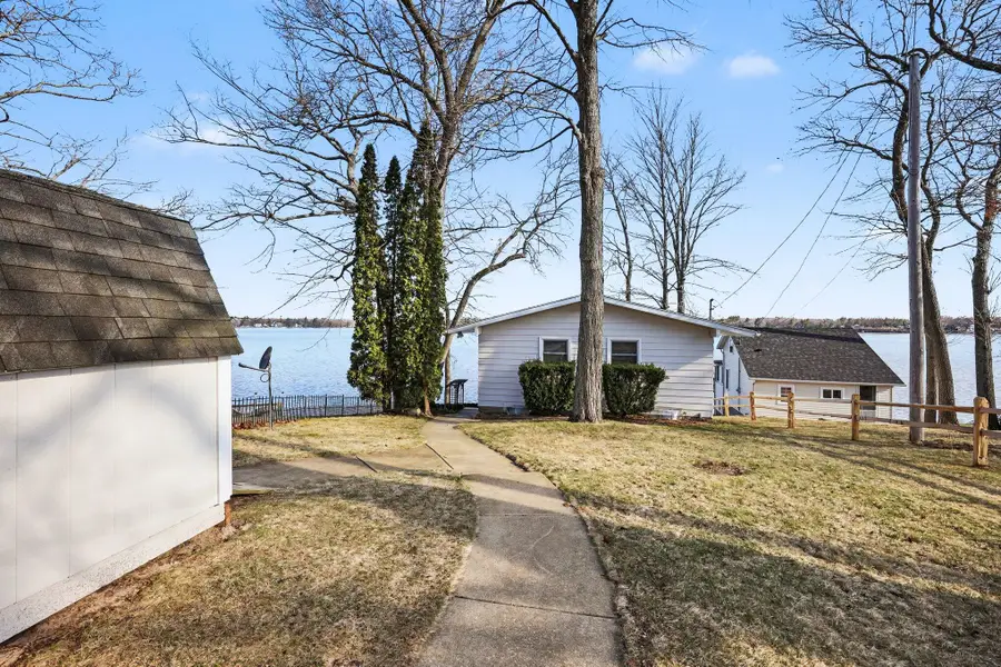 1017 E Hess Lake Drive, Grant, MI 49327 - #2