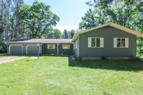 5842 220th Avenue, Morley, MI 49336