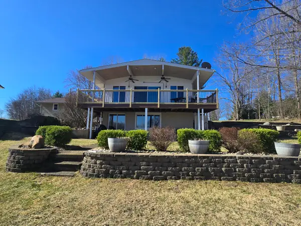 7788 W Royal Road, Canadian Lakes, MI 49346