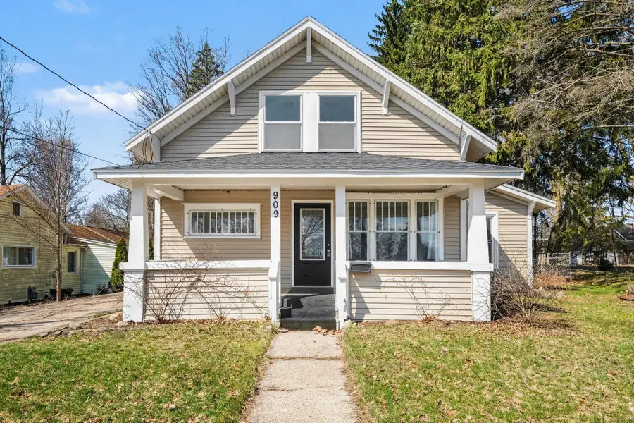 909 S Franklin Street, Greenville, MI 48838 - #2