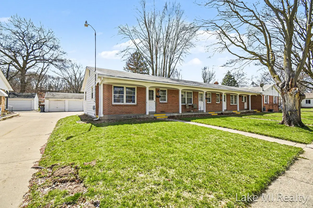 906 Belfield Street Sw, Wyoming, MI 49509 - #1