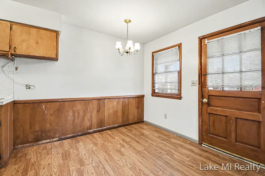 906 Belfield Street Sw, Wyoming, MI 49509 - #3