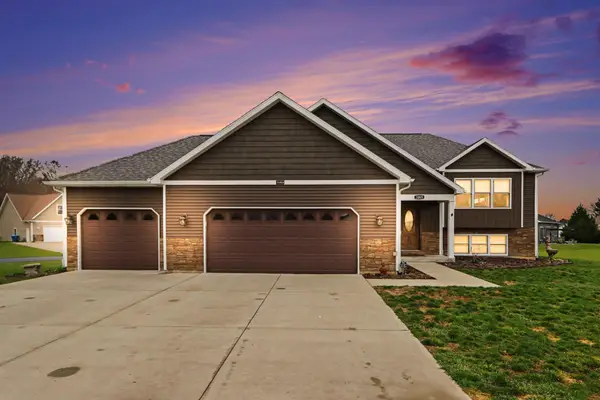 1069 S Stoneridge Drive, Plainwell, MI 49080