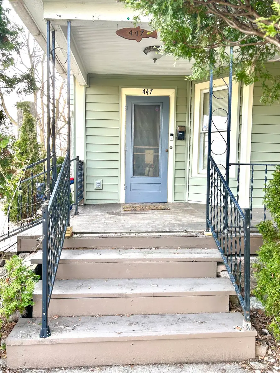 447 Emerald Avenue Ne, Grand Rapids, MI 49503 - #2