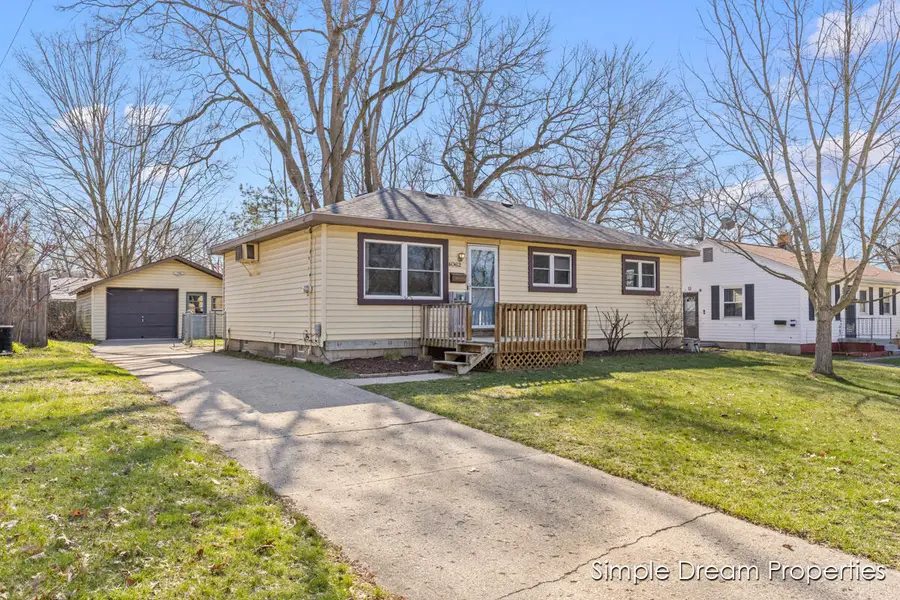 4062 Oriole Avenue Sw, Wyoming, MI 49509 - #2