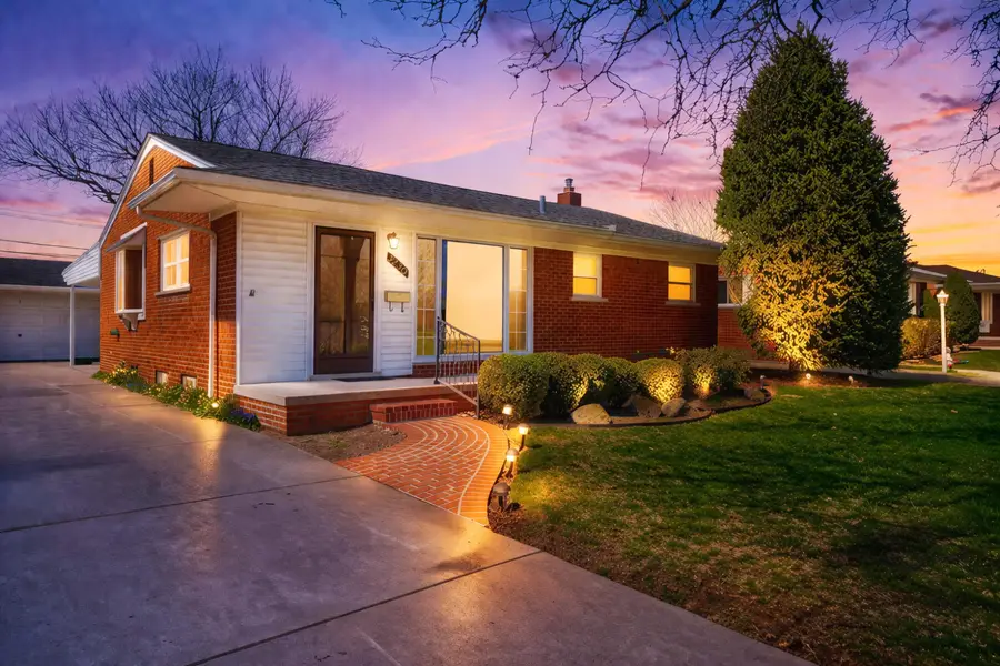 3230 Maxwell Street, Trenton, MI 48183 - #2