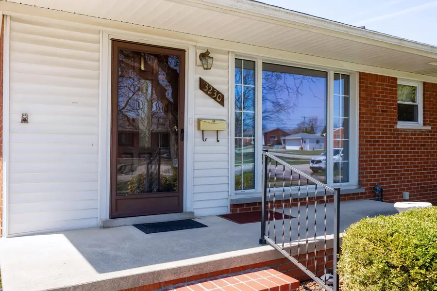 3230 Maxwell Street, Trenton, MI 48183 - #3