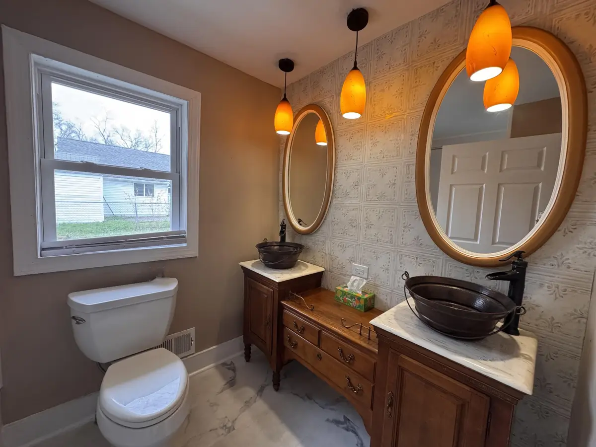 1250 S 15th Street, Niles, MI 49120 - #1