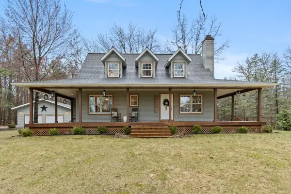 4151 Scenic Pines Drive Ne, Rockford, MI 49341