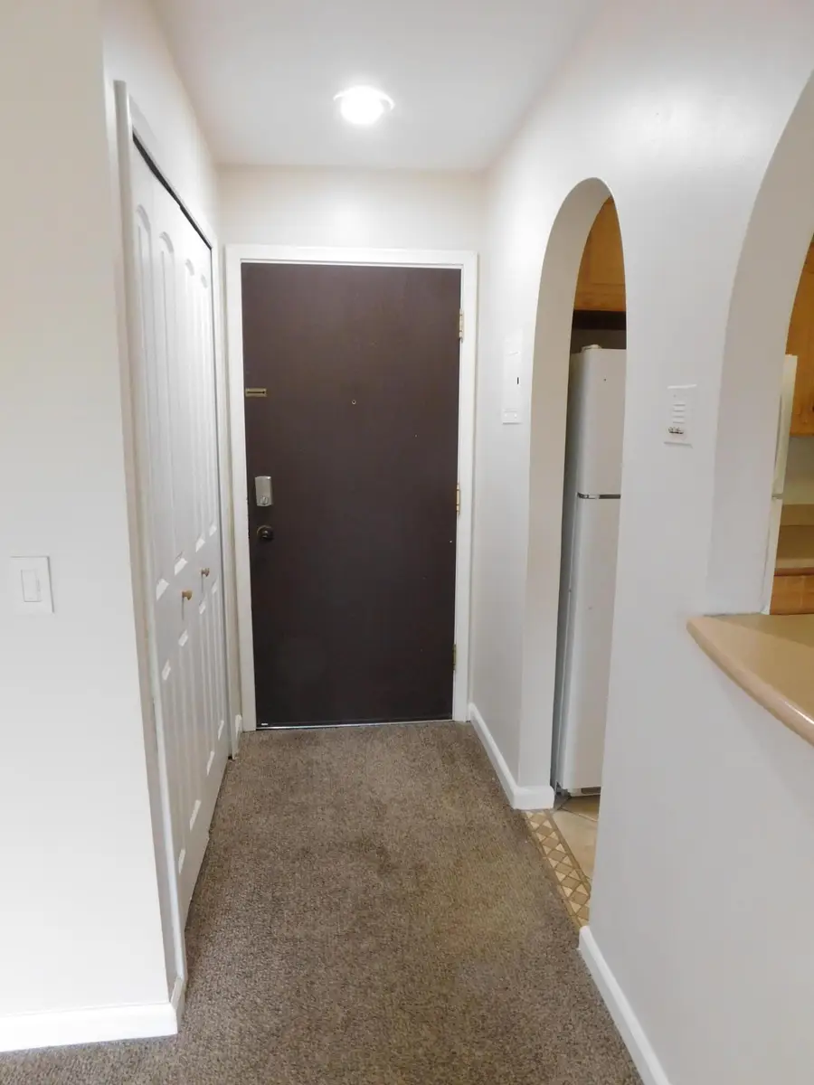 32005 W 12 Mile Road #206, Farmington Hills, MI 48334 - #3