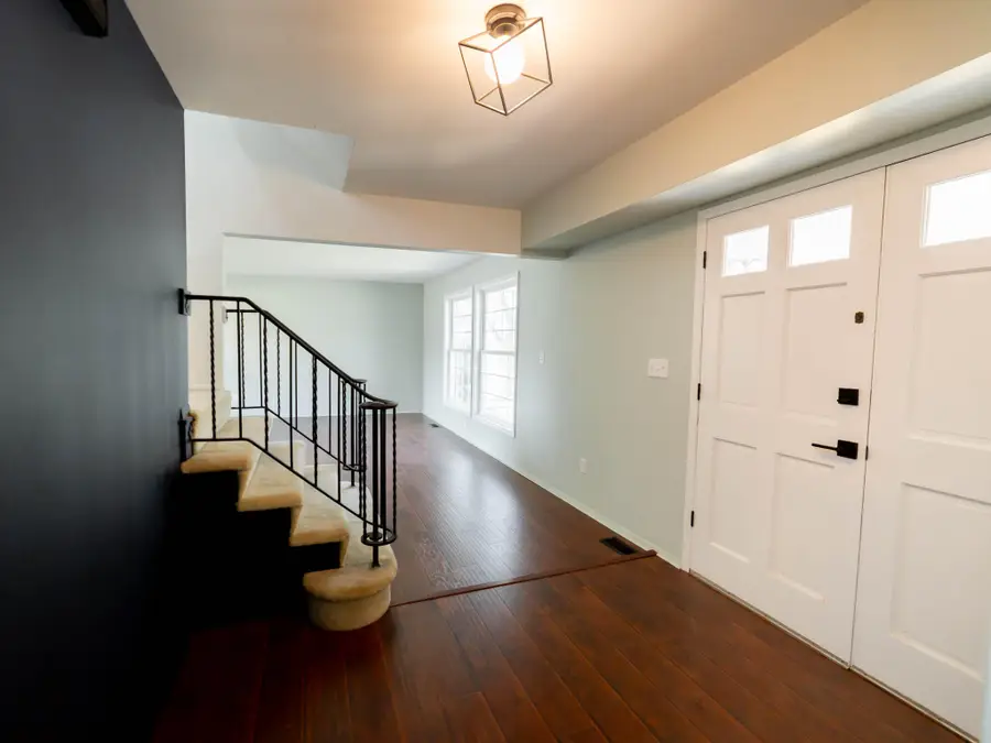 3340 Bluett Drive, Ann Arbor, MI 48105 - #2