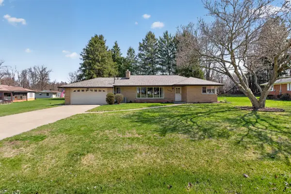 1097 Westfield Drive, Jackson, MI 49203