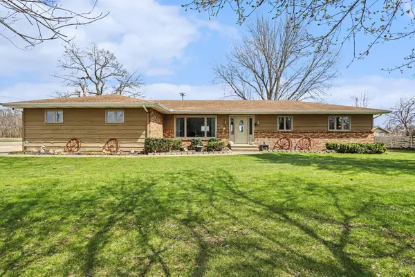 55019 N Fisher Lake Road, Three Rivers, MI 49093