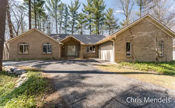 3140 Riverwoods Drive Ne, Rockford, MI 49341