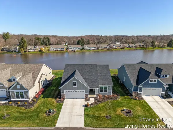 2911 Isle Grand Drive Ne, Belmont, MI 49306