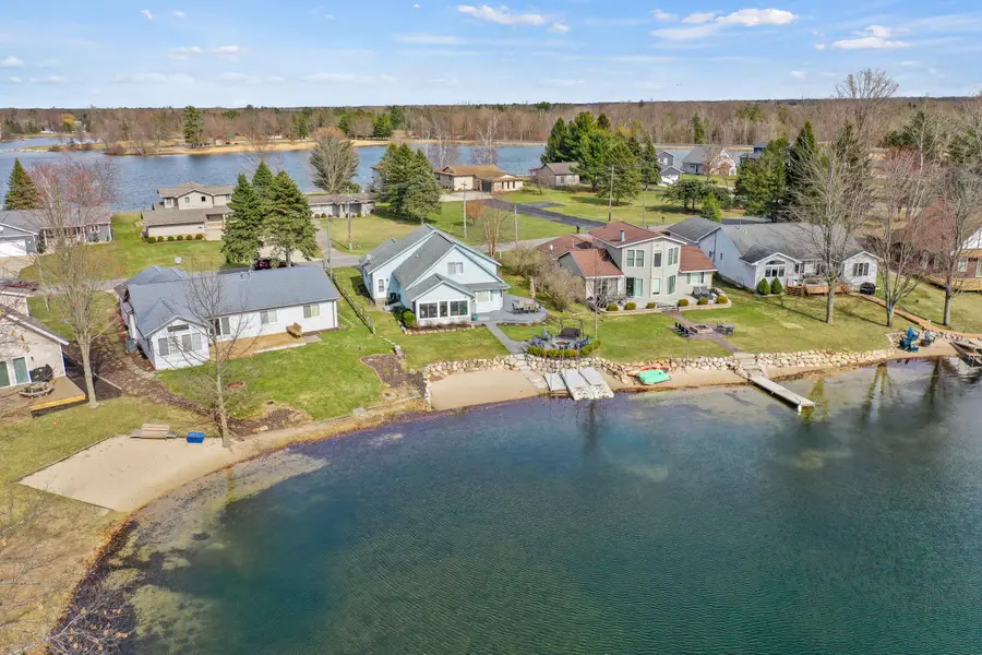 7201 Holiday Drive, Canadian Lakes, MI 49346 - #2