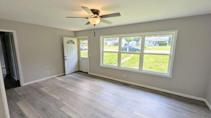 2211 Roseland Avenue, Kalamazoo, MI 49001 - #3