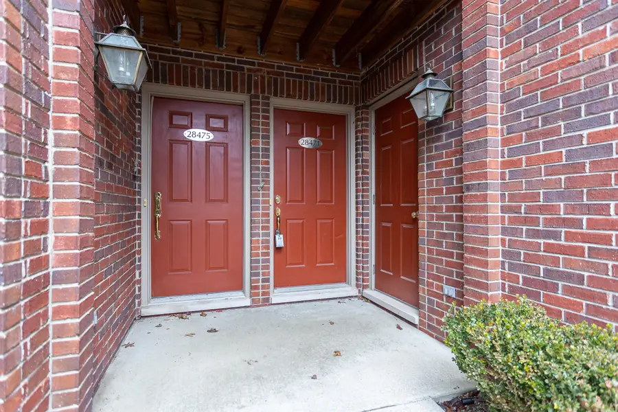 28471 Carlton Way Drive, Novi, MI 48377 - #2