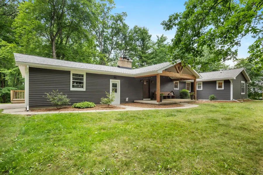 1059 Cumberland Avenue Se, Lowell, MI 49331 - #3