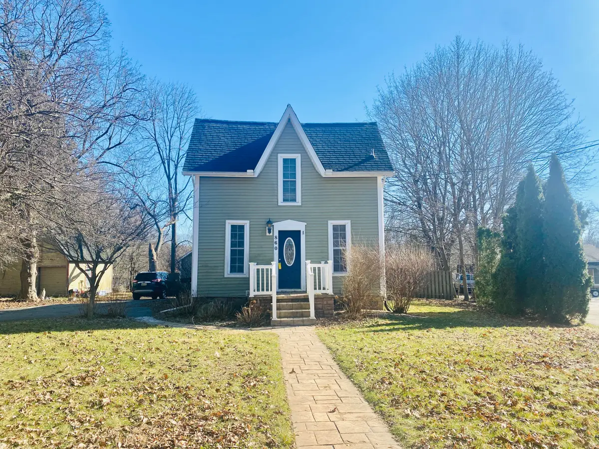860 E Michigan Avenue, Marshall, MI 49068 - #1