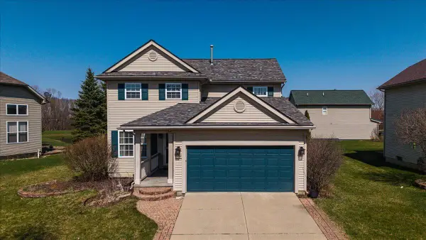 8302 N Warwick Court, Ypsilanti, MI 48198