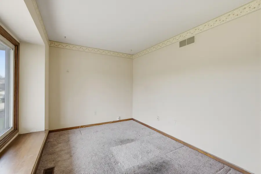 37962 Munger Drive, Livonia, MI 48154 - #3