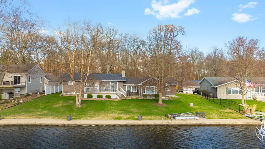 70032 Oak Leaf Drive, Edwardsburg, MI 49112 - #2