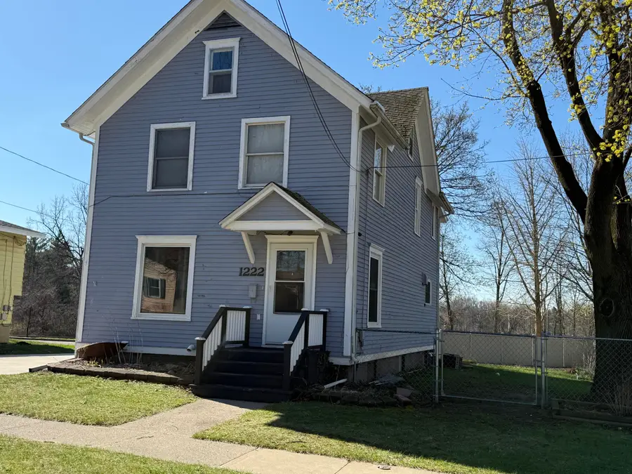 1222 E Porter Street, Albion, MI 49224 - #2