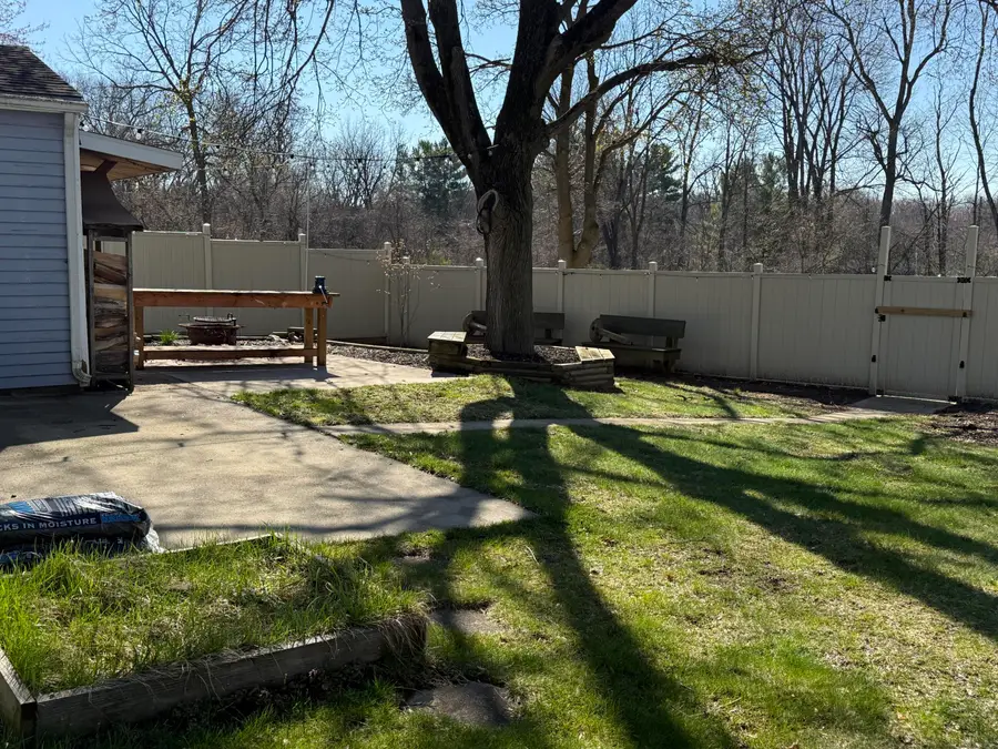 1222 E Porter Street, Albion, MI 49224 - #3