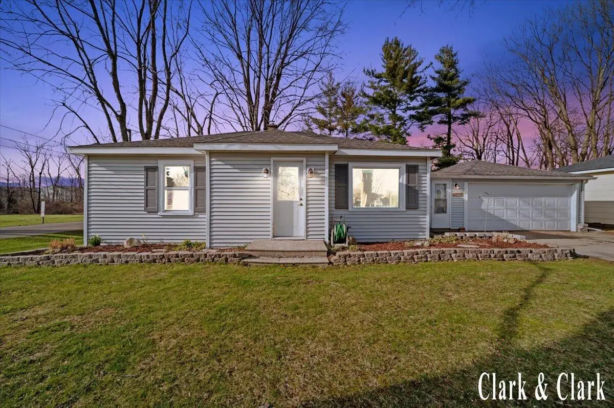 525 W Randall Street, Coopersville, MI 49404 - #1
