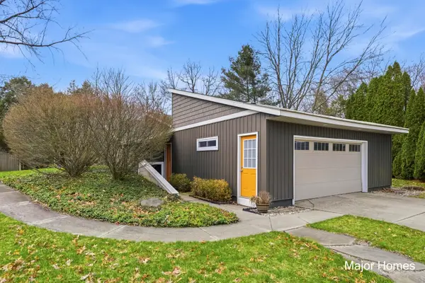 7500 Cascade Road Se, Grand Rapids, MI 49546