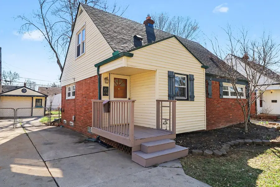 20450 Lancaster Street, Harper Woods, MI 48225 - #2