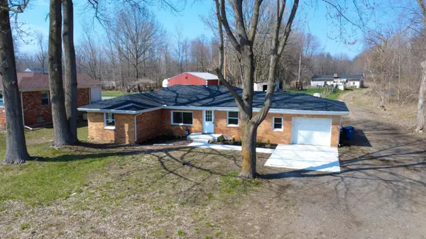 5424 Oakville Waltz Road, New Boston, MI 48164