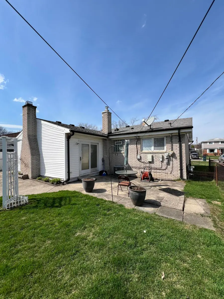 14281 Elgin Street, Oak Park, MI 48237 - #3