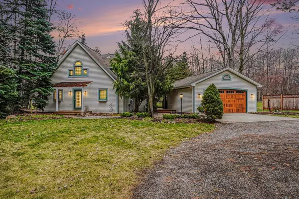9362 Clubhouse Drive W, Canadian Lakes, MI 49346