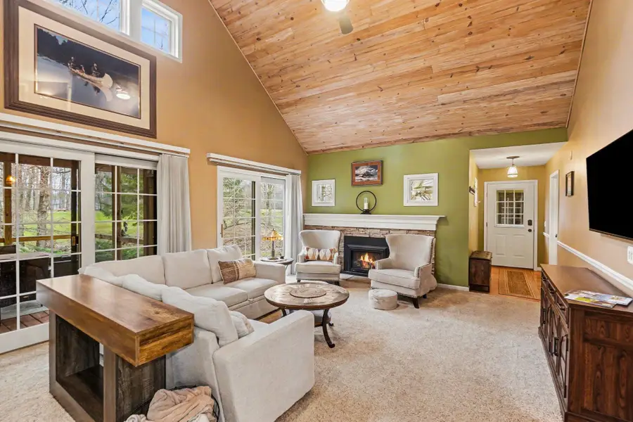 9362 Clubhouse Drive W, Canadian Lakes, MI 49346 - #2