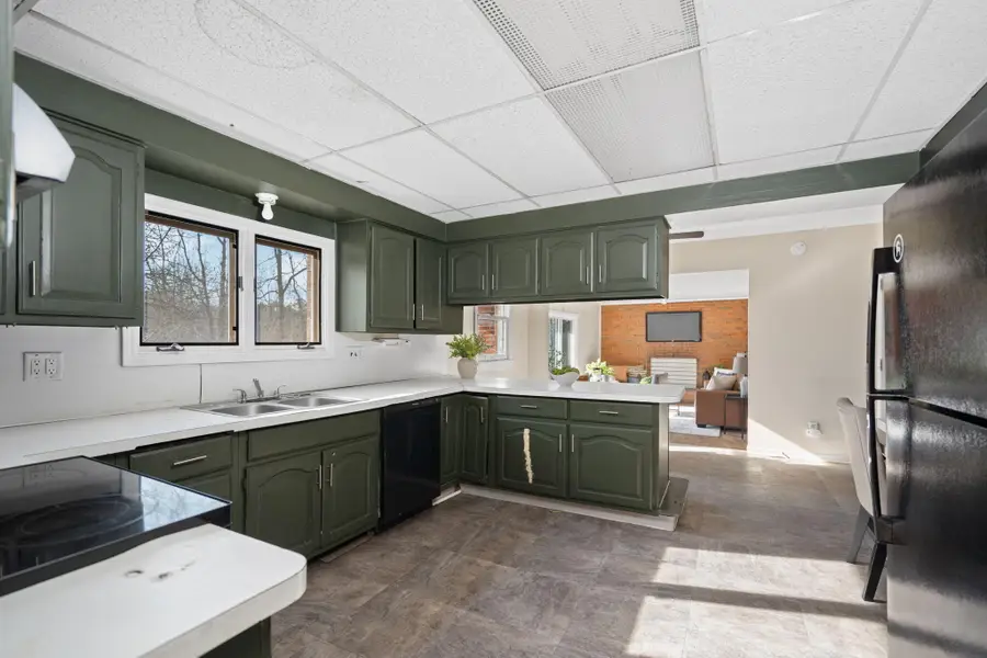 685 Ironwood Drive, Ann Arbor, MI 48103 - #3