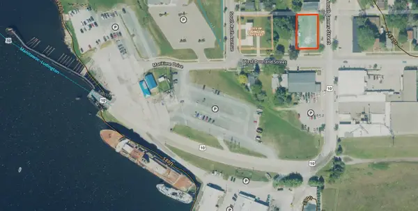 102 W Dowland Street, Ludington, MI 49431